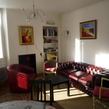 Rue Forbin Entre Port Et Plage *